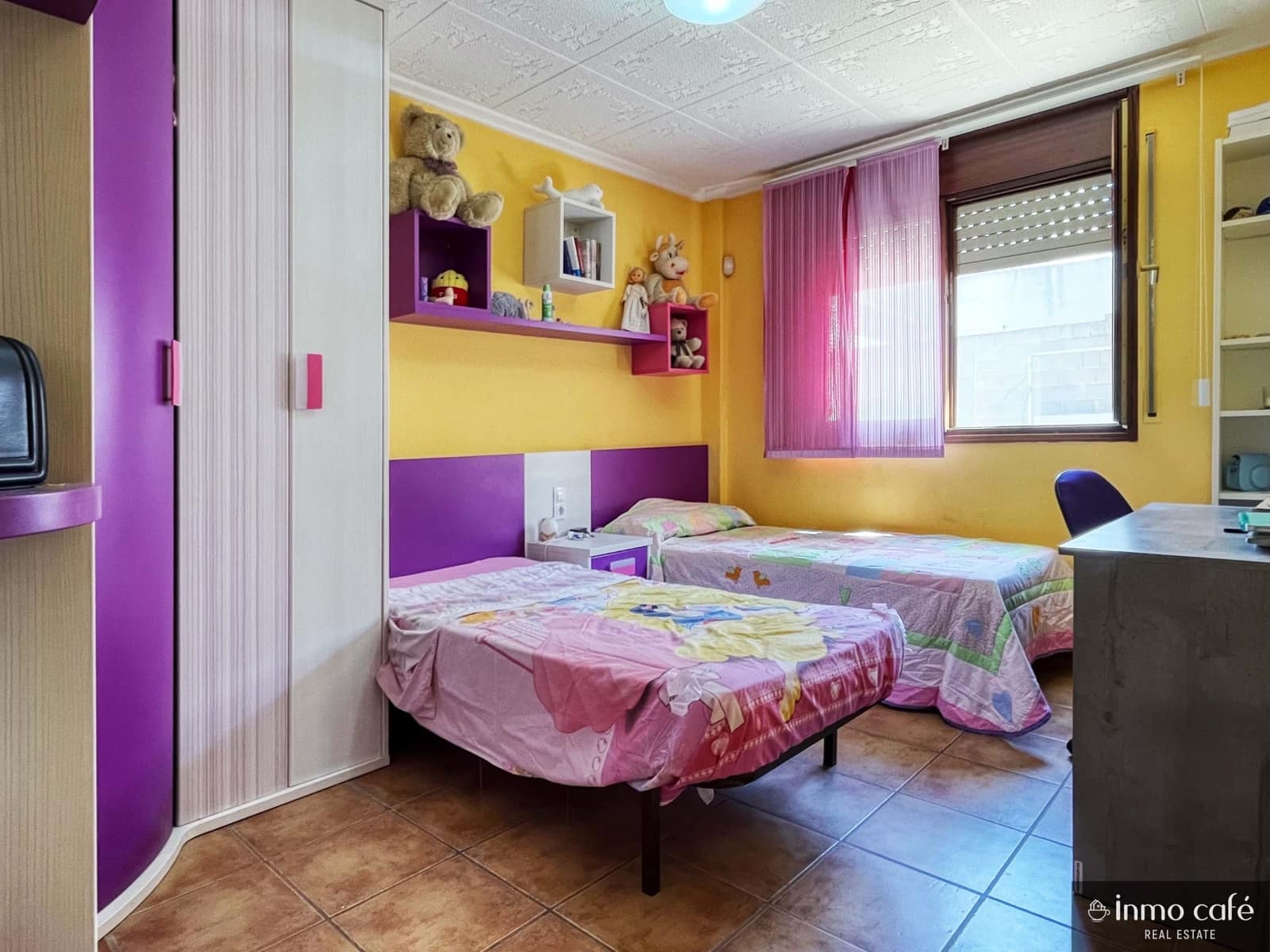 4 quarto Casa em Banda para venda em Anna com garagem - 150 000 € (Ref: 9564129)