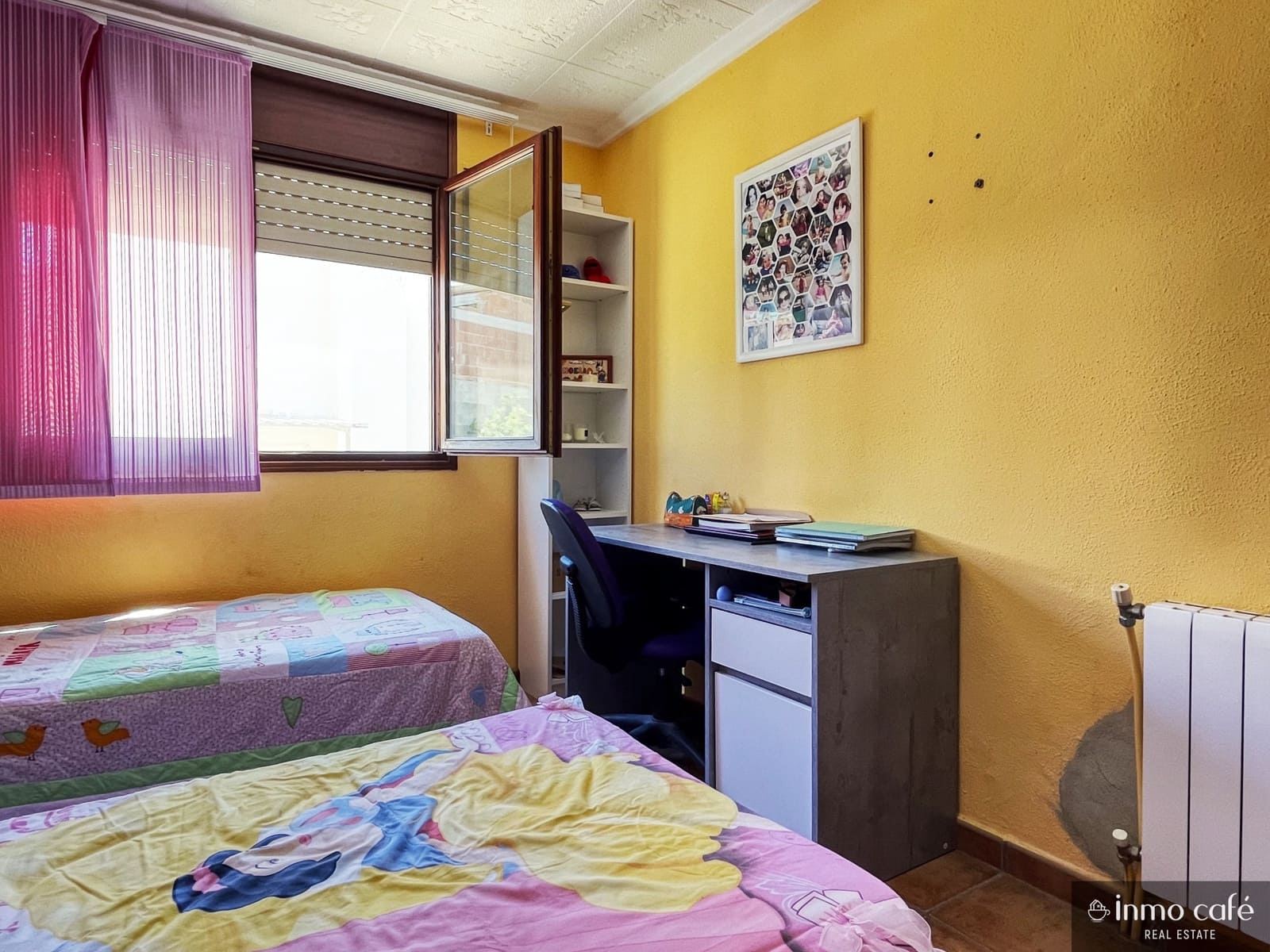 4 quarto Casa em Banda para venda em Anna com garagem - 150 000 € (Ref: 9564129)