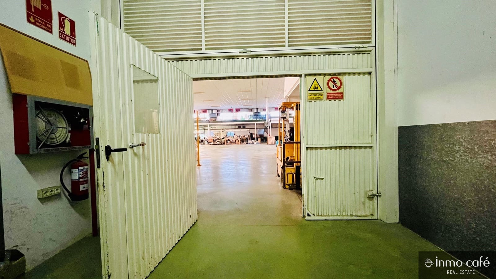 Local Commercial à vendre à Villena avec garage - 399 000 € (Ref: 9606521)