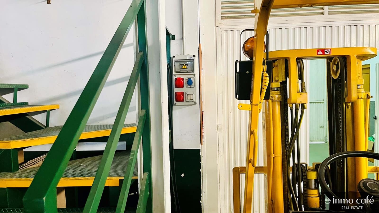 Local Commercial à vendre à Villena avec garage - 399 000 € (Ref: 9606521)