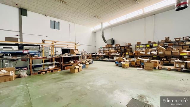 Local Commercial à vendre à Villena avec garage - 399 000 € (Ref: 9606521)