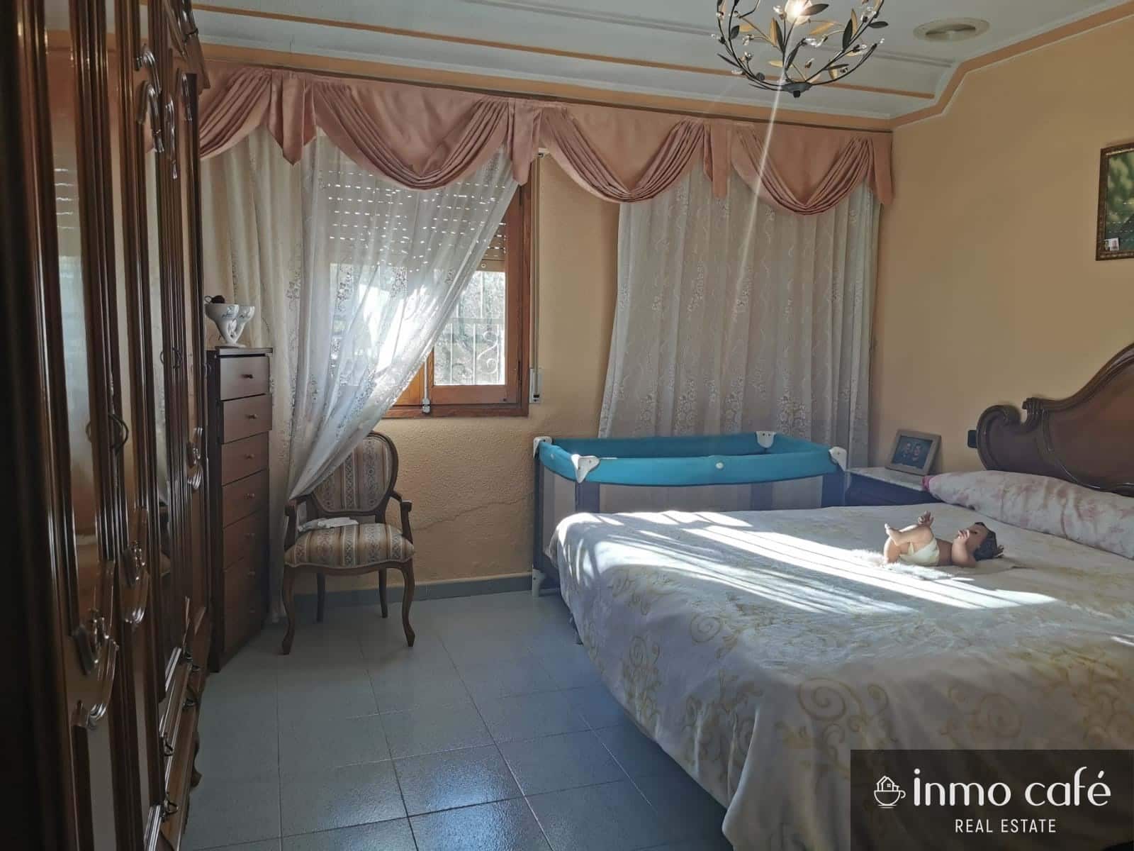 7 sovrum Hus till salu i Crevillente / Crevillent med garage - 320 000 € (Ref: 9614152)