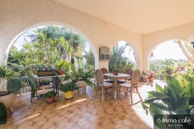 Chalet de 5 habitaciones en Elche / Elx en venta - 448.000 € (Ref: 9617903)