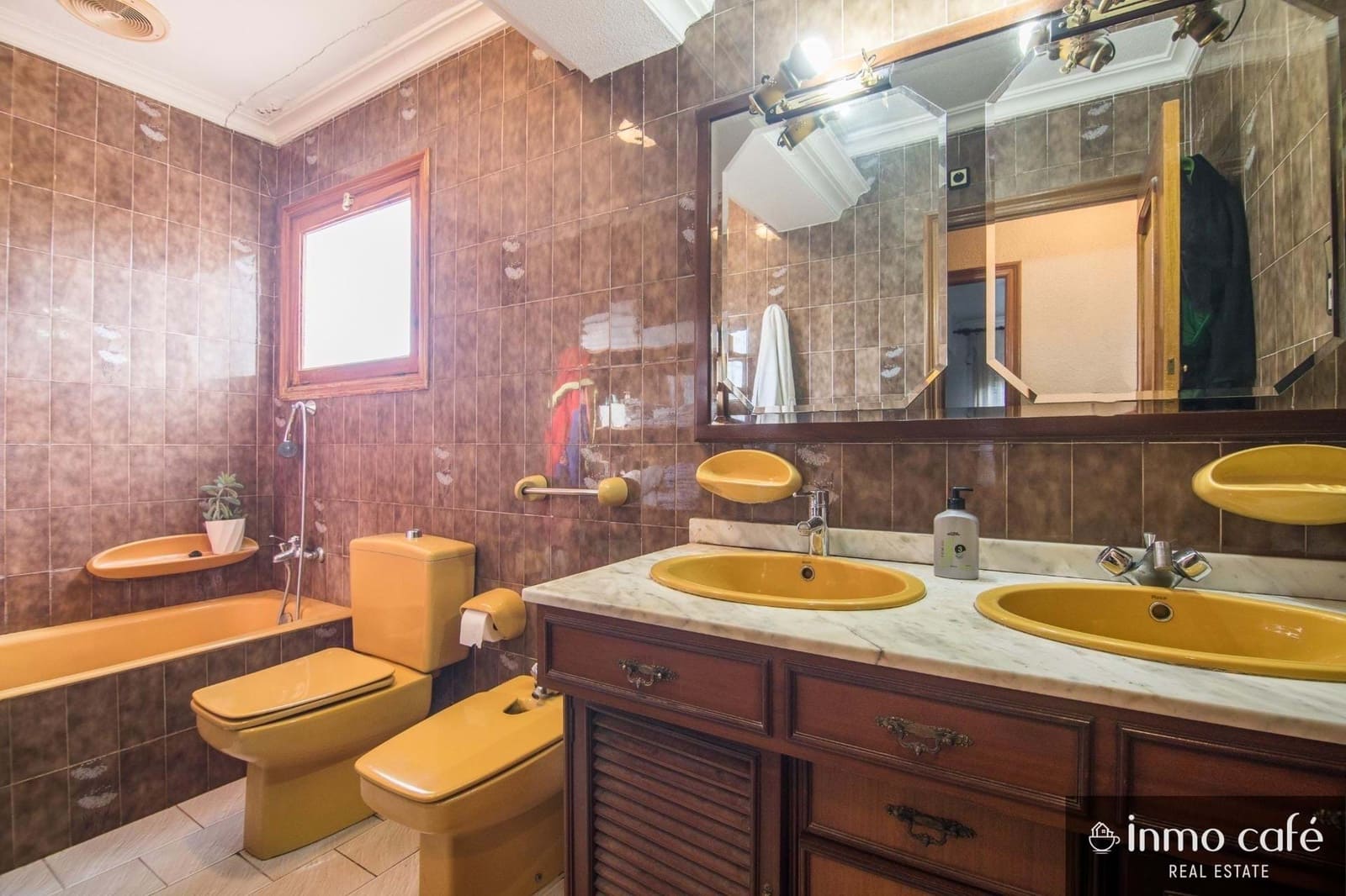 5 bedroom Villa for sale in Elche / Elx - € 448,000 (Ref: 9617903)