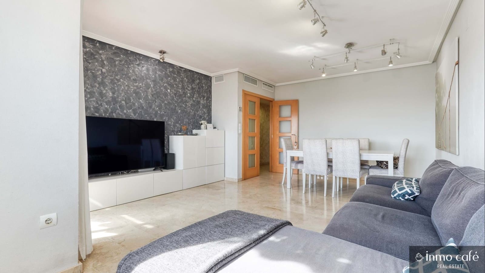 3 sovrum Lägenhet till salu i Alicante stad med pool garage - 310 000 € (Ref: 9626077)