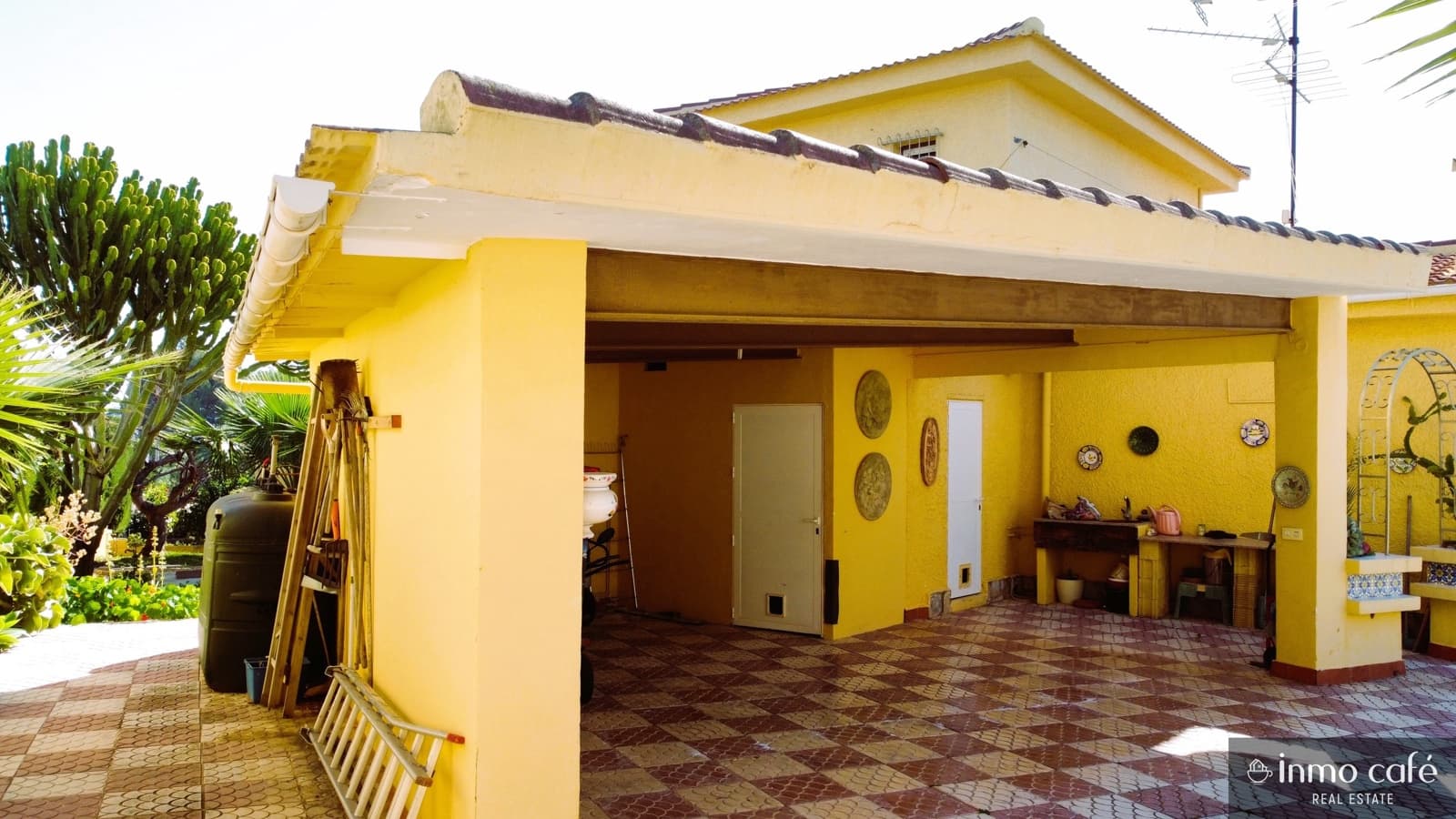 5 makuuhuone Huvila myytävänä paikassa Rojales mukana uima-altaan 
autotalli - 790 000 € (Ref: 9639621)