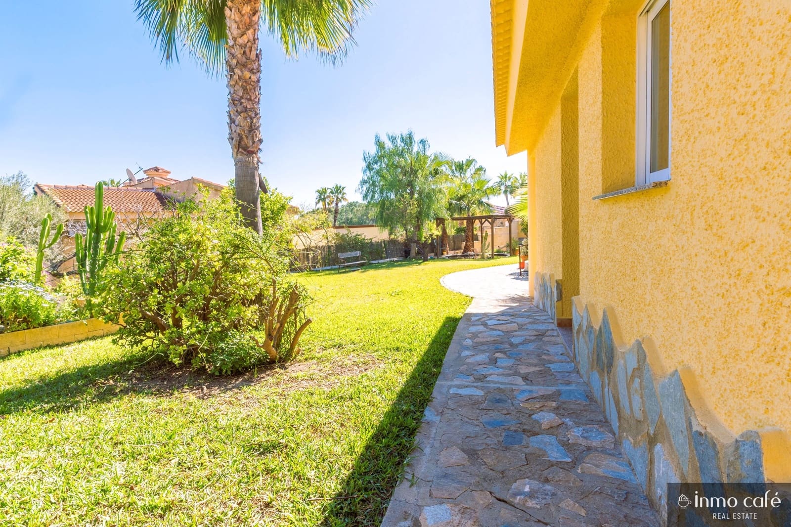 5 makuuhuone Huvila myytävänä paikassa Rojales mukana uima-altaan 
autotalli - 790 000 € (Ref: 9639621)