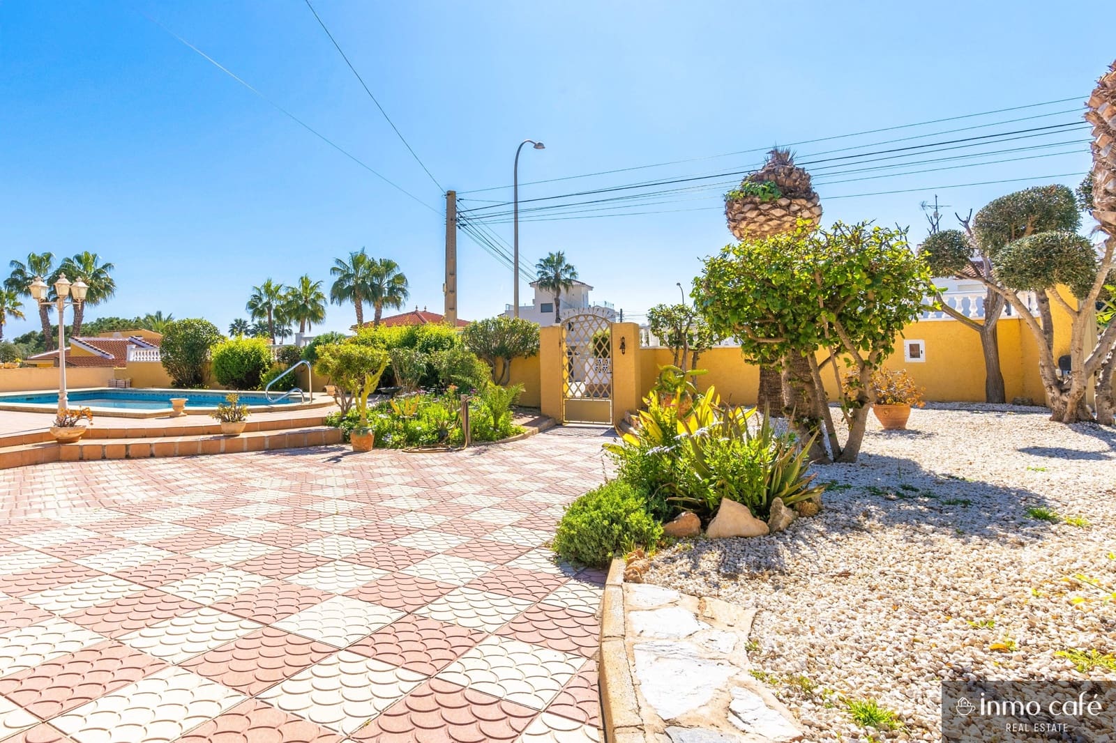 5 makuuhuone Huvila myytävänä paikassa Rojales mukana uima-altaan 
autotalli - 790 000 € (Ref: 9639621)