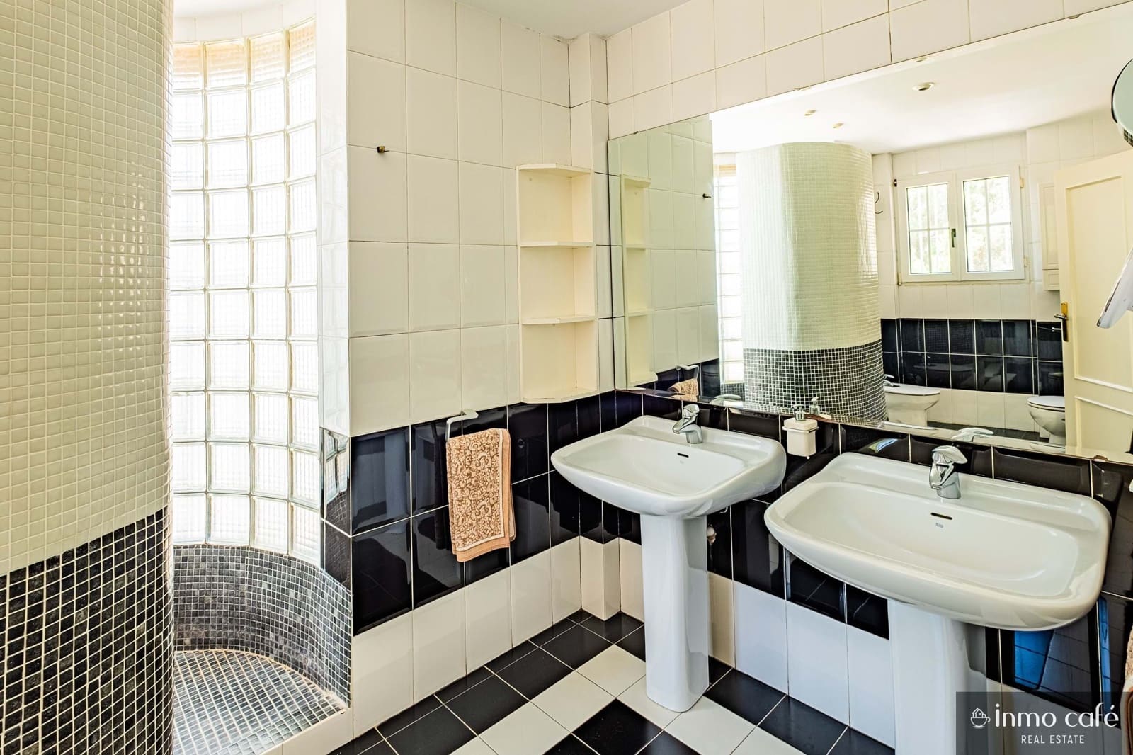 5 slaapkamer Villa te koop in Villena met zwembad garage - € 549.000 (Ref: 9650574)