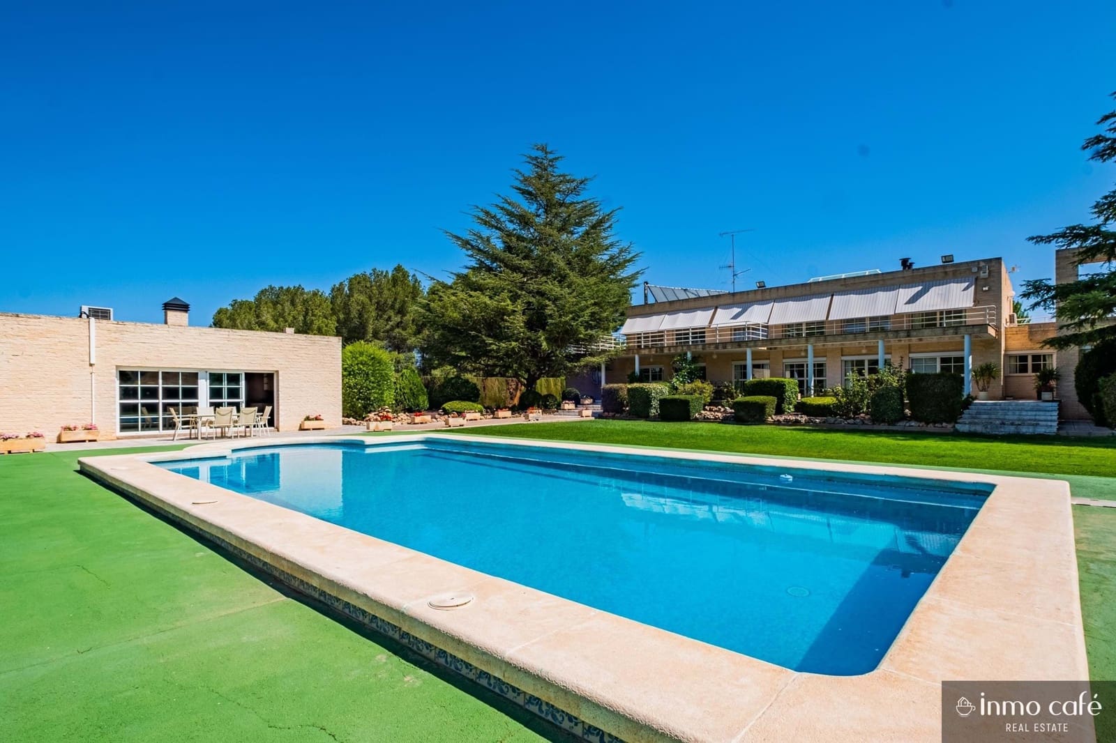 5 slaapkamer Villa te koop in Villena met zwembad garage - € 549.000 (Ref: 9650574)