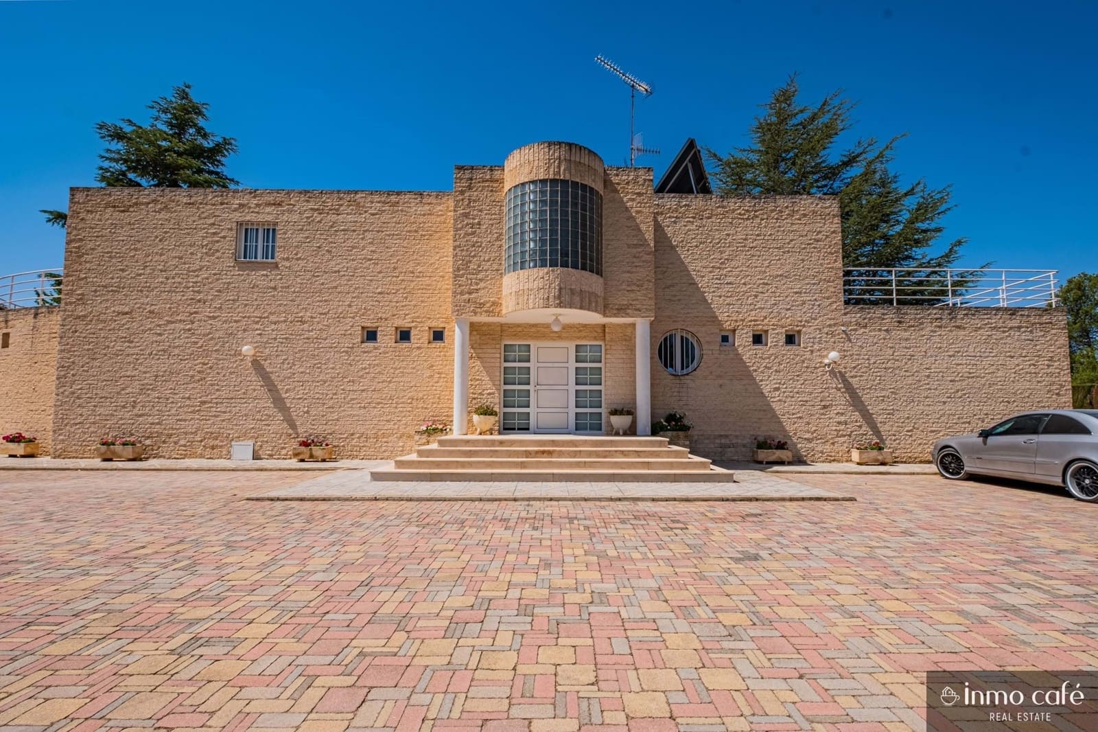 5 slaapkamer Villa te koop in Villena met zwembad garage - € 549.000 (Ref: 9650574)