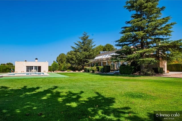 5 soverom Villa til salgs i Villena med svømmebasseng garasje - € 549 000 (Ref: 9650574)