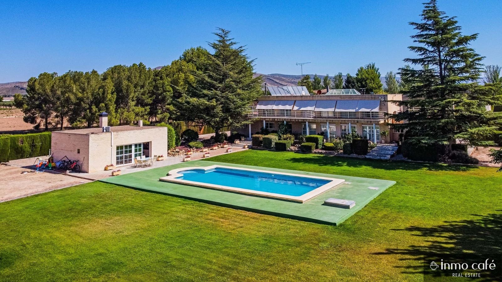 5 slaapkamer Villa te koop in Villena met zwembad garage - € 549.000 (Ref: 9650574)