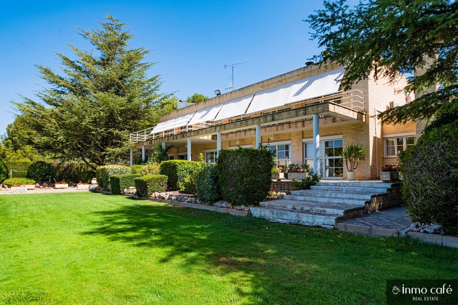 5 slaapkamer Villa te koop in Villena met zwembad garage - € 549.000 (Ref: 9650574)