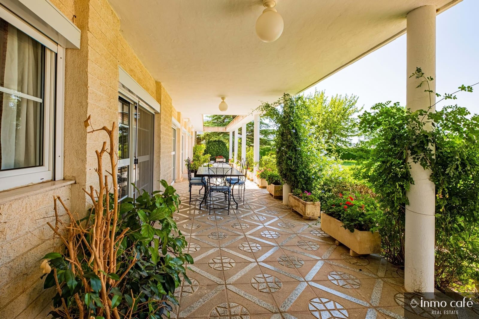 5 slaapkamer Villa te koop in Villena met zwembad garage - € 549.000 (Ref: 9650574)