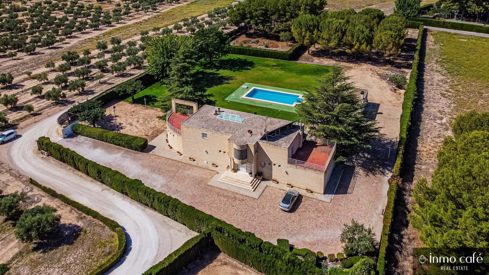 5 slaapkamer Villa te koop in Villena met zwembad garage - € 549.000 (Ref: 9650574)