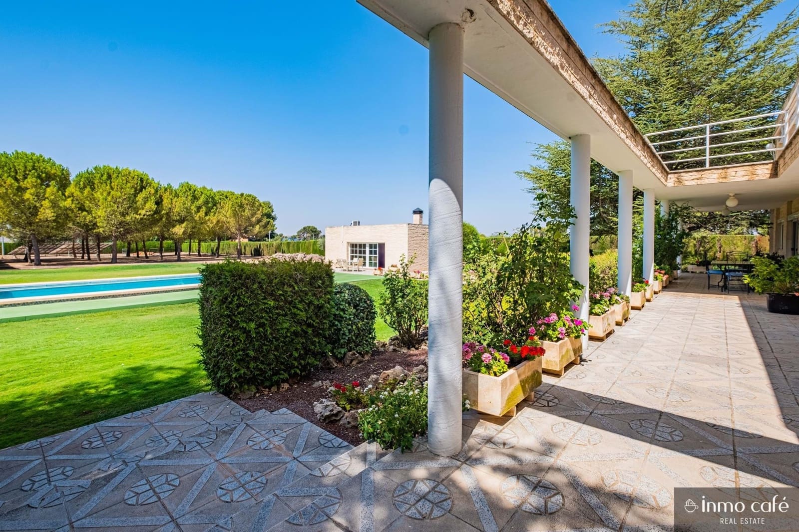 5 slaapkamer Villa te koop in Villena met zwembad garage - € 549.000 (Ref: 9650574)