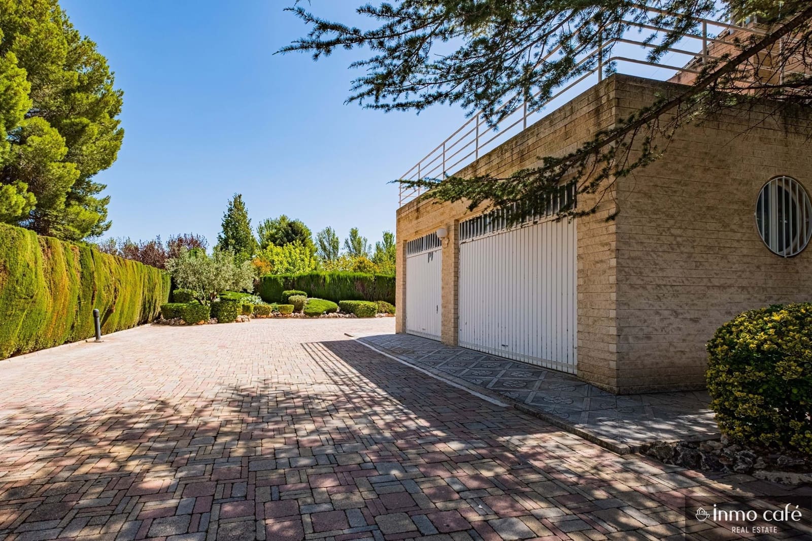 5 slaapkamer Villa te koop in Villena met zwembad garage - € 549.000 (Ref: 9650574)