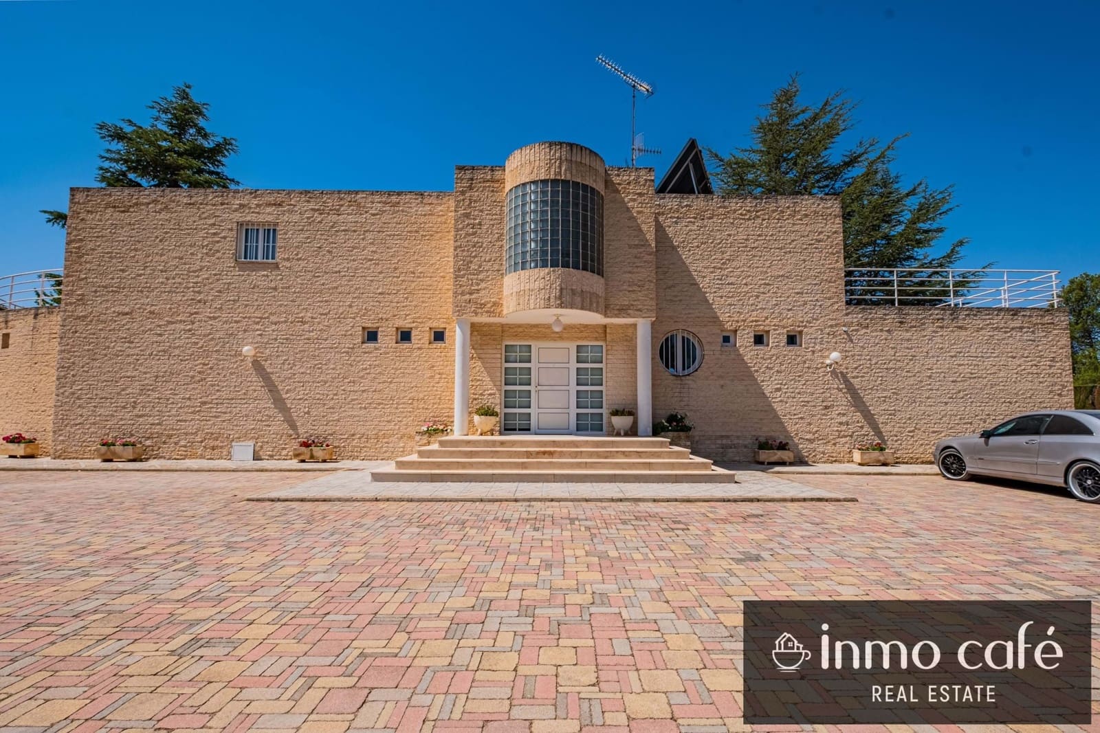 5 bedroom Villa for sale in Villena with pool garage - € 549,000 (Ref: 9650574)