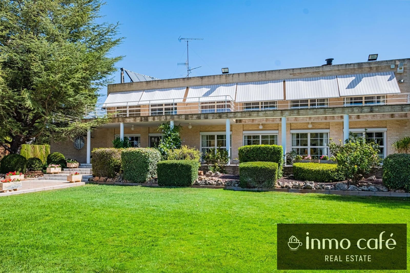 5 bedroom Villa for sale in Villena with pool garage - € 549,000 (Ref: 9650574)