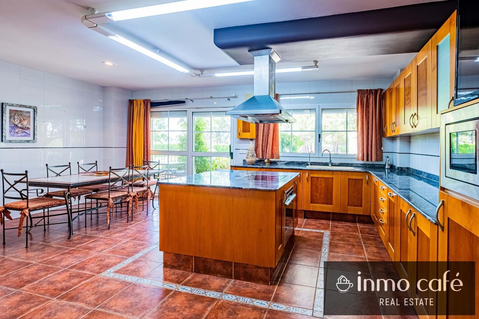 5 bedroom Villa for sale in Villena with pool garage - € 549,000 (Ref: 9650574)
