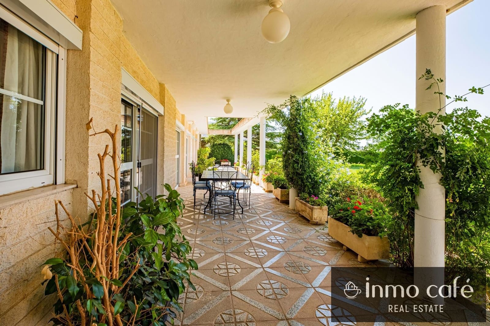 5 bedroom Villa for sale in Villena with pool garage - € 549,000 (Ref: 9650574)