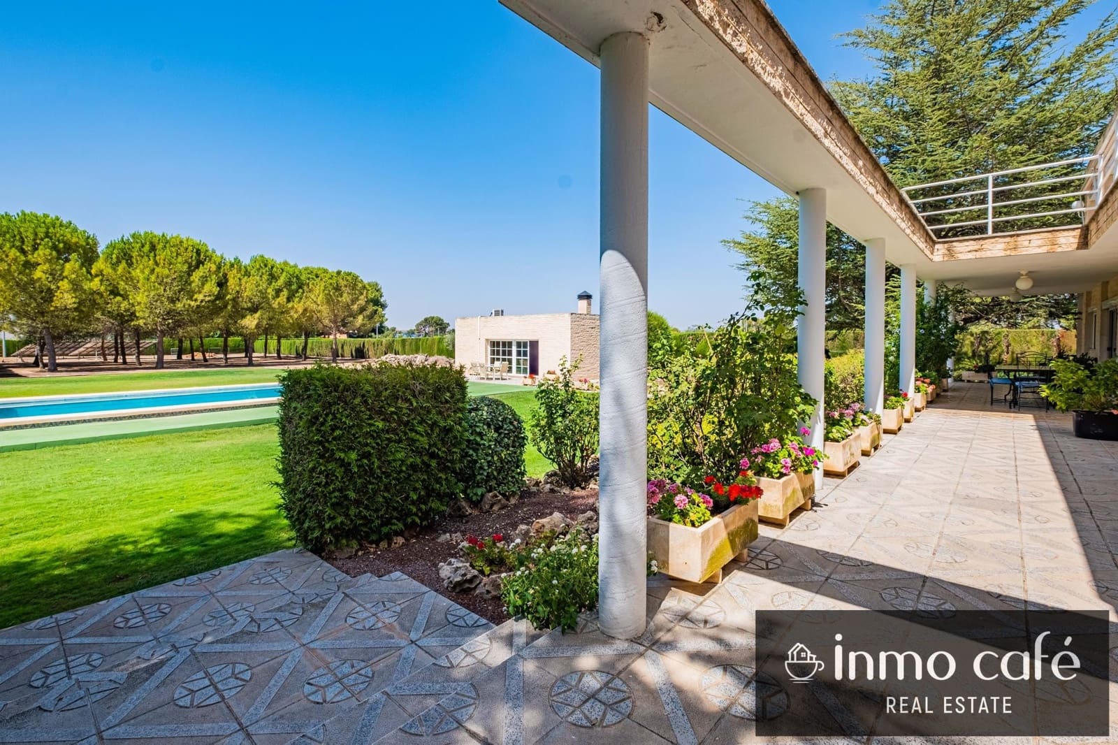 5 bedroom Villa for sale in Villena with pool garage - € 549,000 (Ref: 9650574)