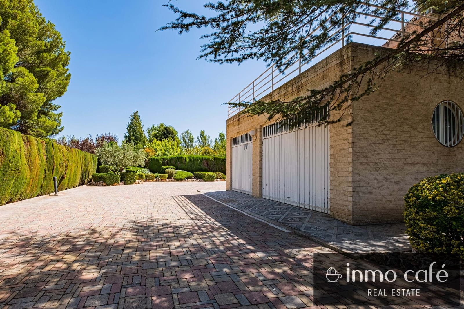 5 bedroom Villa for sale in Villena with pool garage - € 549,000 (Ref: 9650574)