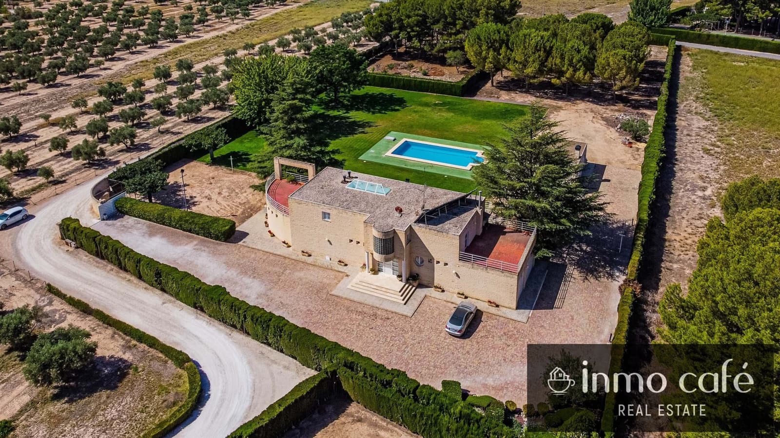 5 bedroom Villa for sale in Villena with pool garage - € 549,000 (Ref: 9650574)