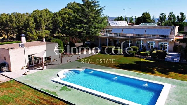 5 bedroom Villa for sale in Villena with pool garage - € 549,000 (Ref: 9650574)