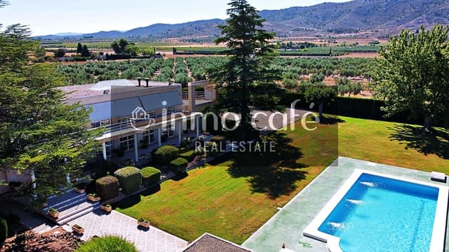 5 bedroom Villa for sale in Villena with pool garage - € 549,000 (Ref: 9650574)