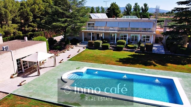 5 quarto Moradia para venda em Villena com piscina garagem - 549 000 € (Ref: 9650574)