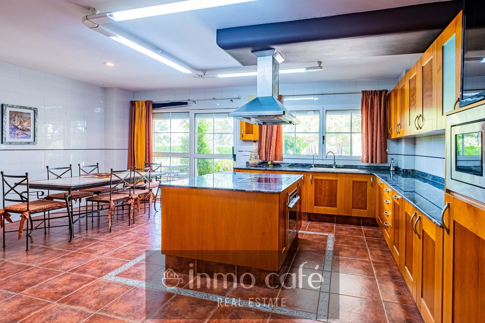 5 bedroom Villa for sale in Villena with pool garage - € 549,000 (Ref: 9650574)