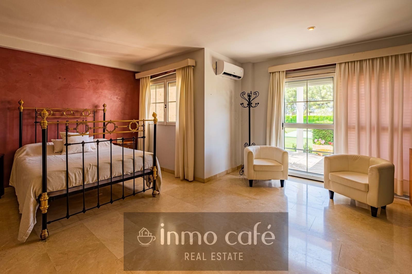 5 bedroom Villa for sale in Villena with pool garage - € 549,000 (Ref: 9650574)