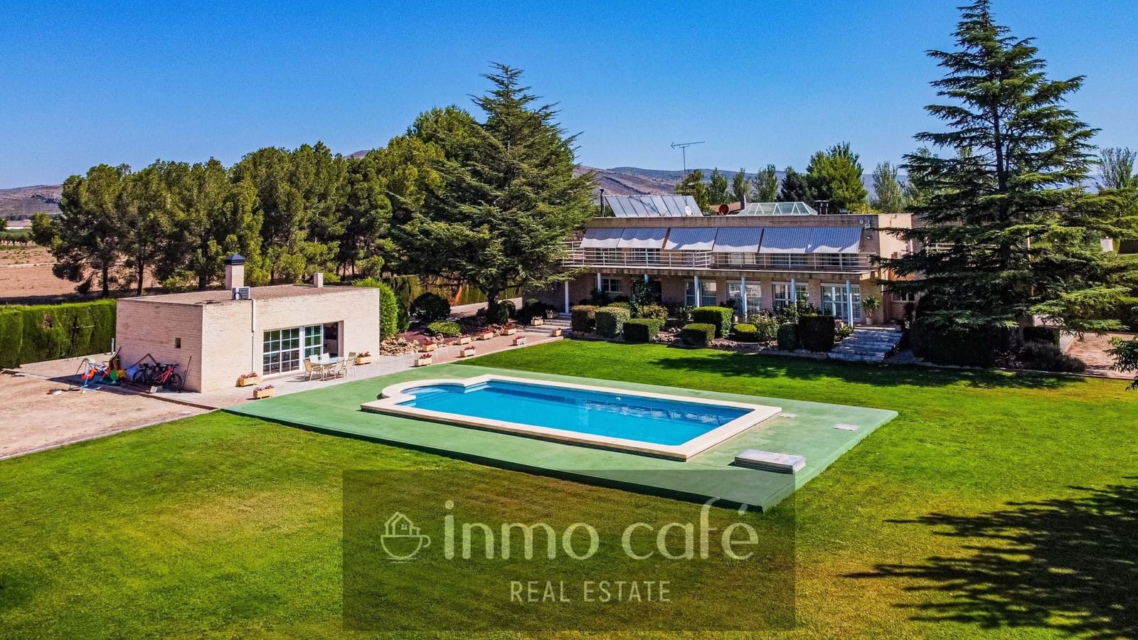 5 bedroom Villa for sale in Villena with pool garage - € 549,000 (Ref: 9650574)