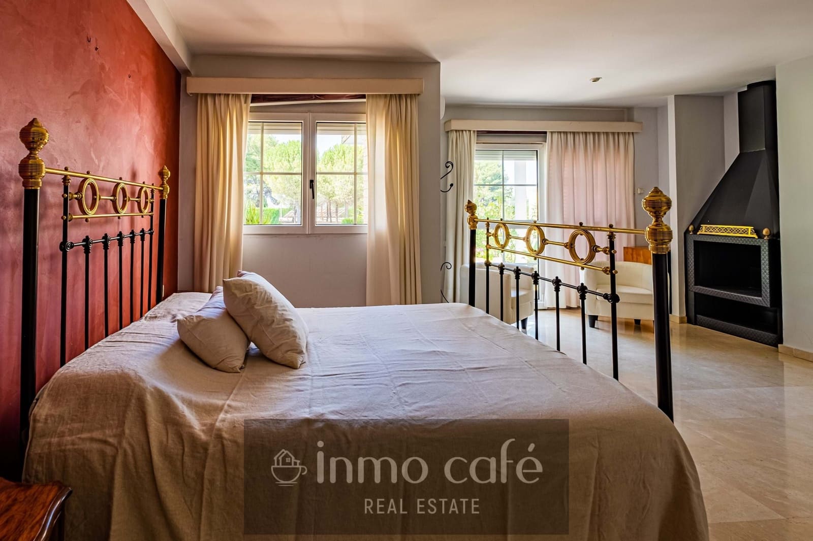 5 bedroom Villa for sale in Villena with pool garage - € 549,000 (Ref: 9650574)