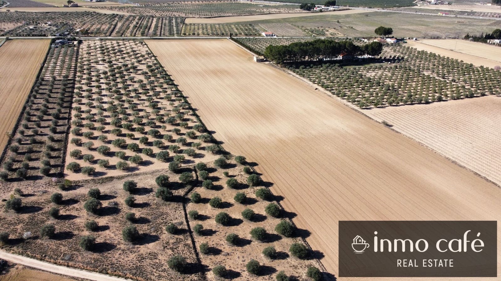 Grunde uden byggetilladelser til salg i Villena - € 170.000 (Ref: 9665467)