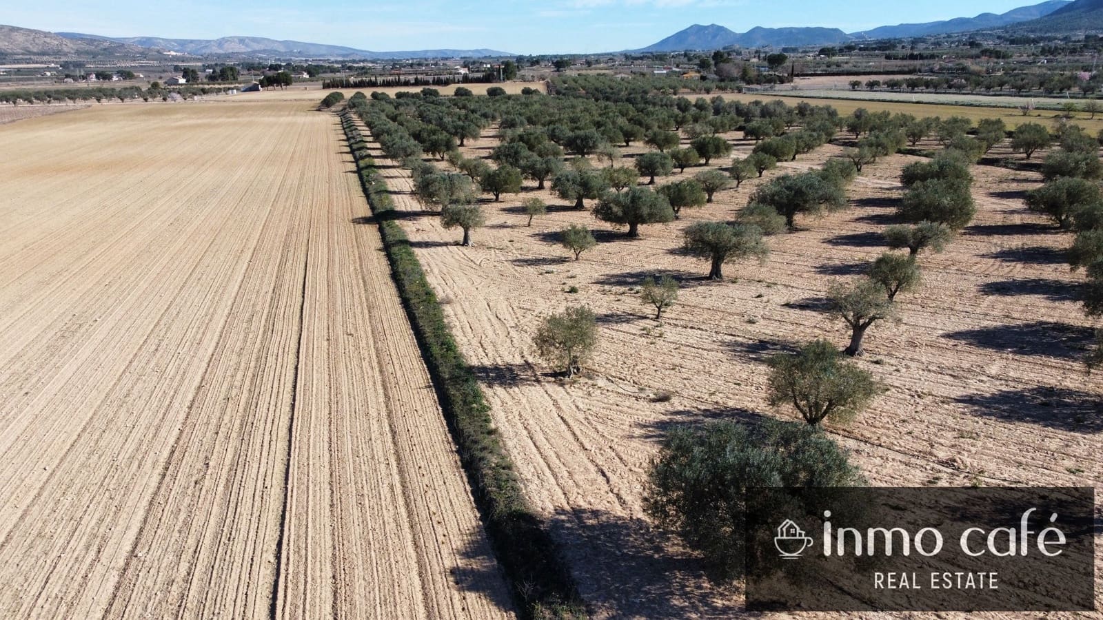 Grunde uden byggetilladelser til salg i Villena - € 170.000 (Ref: 9665467)