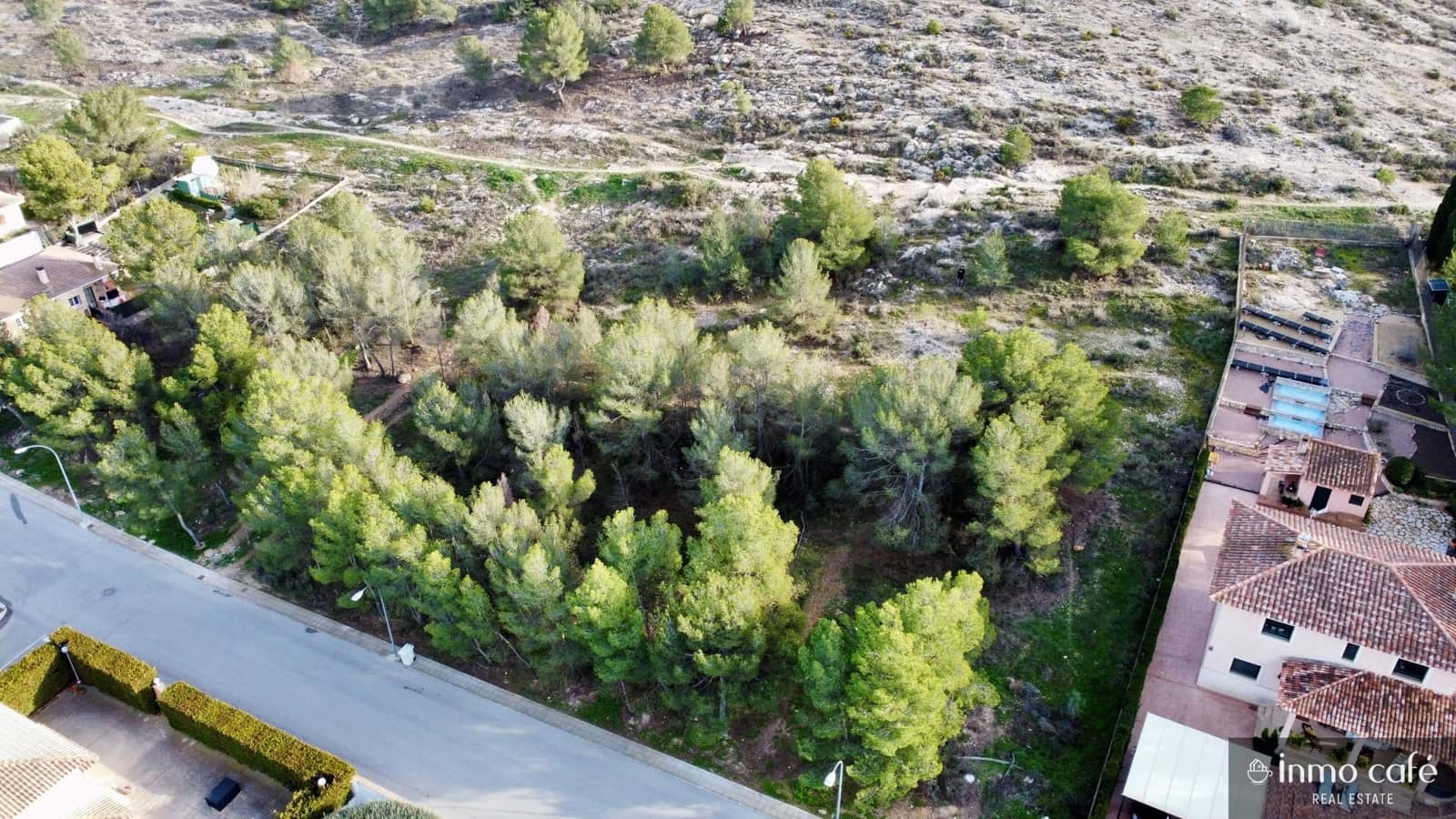 Działka budowlana na sprzedaż w Canada - 79 700 € (Ref: 9786949)