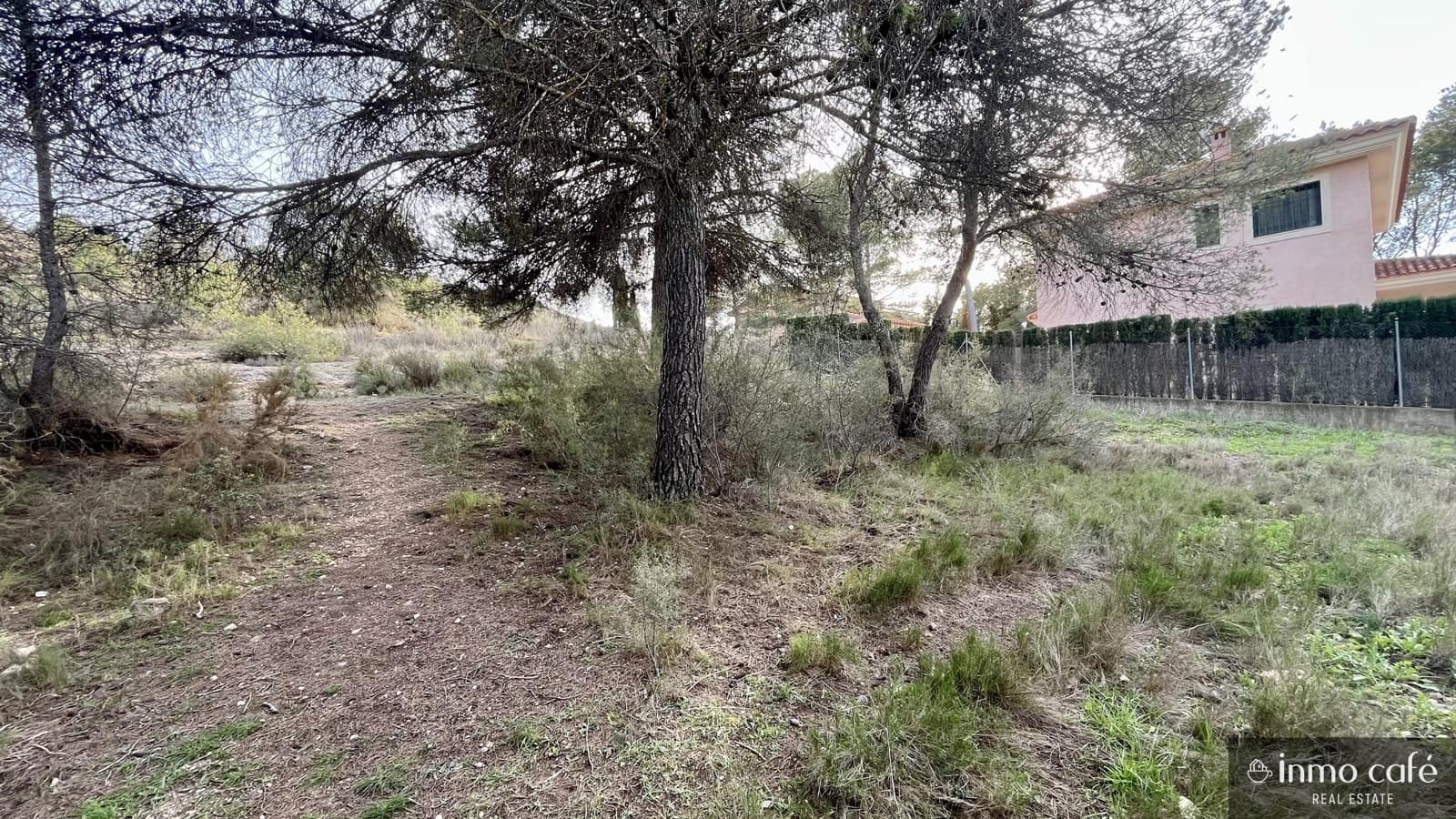 Działka budowlana na sprzedaż w Canada - 79 700 € (Ref: 9786949)