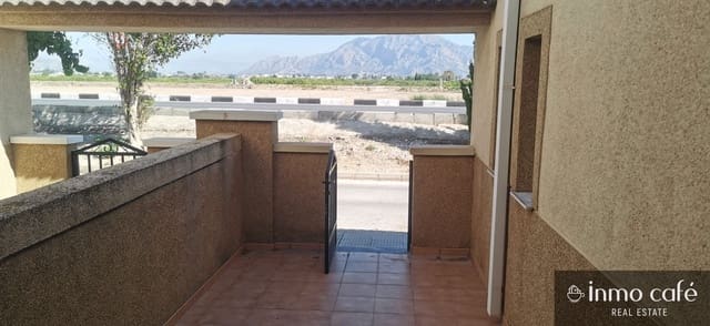 3 soveværelse Semi-Rækkehus til leje i Bigastro med garage - € 900 (Ref: 9786953)