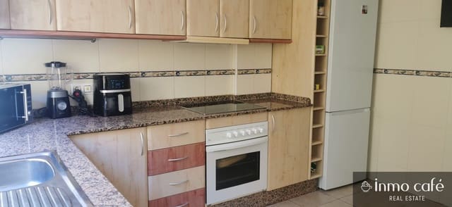 3 soveværelse Semi-Rækkehus til leje i Bigastro med garage - € 900 (Ref: 9786953)