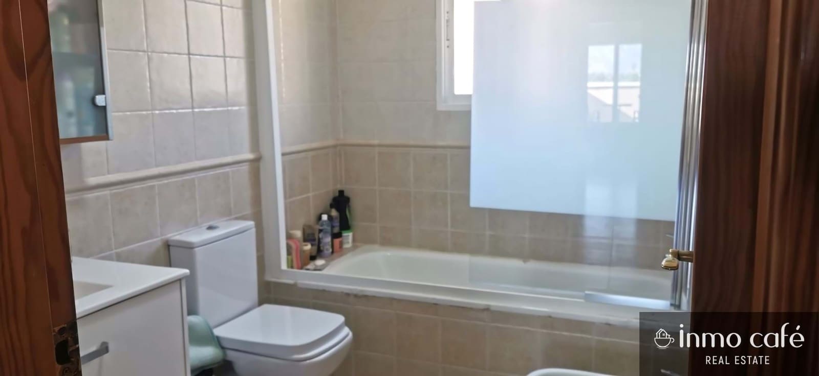 3 slaapkamer Halfvrijstaande villa te huur in Bigastro met garage - € 900 (Ref: 9786953)