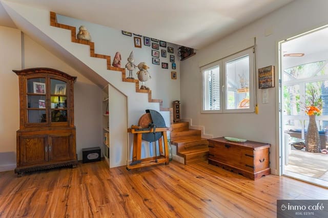 4 quarto Moradia para venda em Torre de la Horadada, Pilar de la Horadada com piscina garagem - 895 000 € (Ref: 9825623)