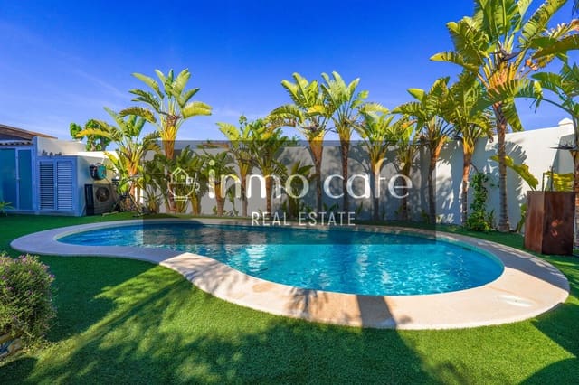 4 slaapkamer Villa te koop in Torre de la Horadada, Pilar de la Horadada met zwembad garage - € 895.000 (Ref: 9825623)