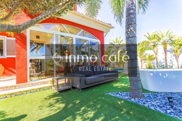 4 slaapkamer Villa te koop in Torre de la Horadada, Pilar de la Horadada met zwembad garage - € 895.000 (Ref: 9825623)