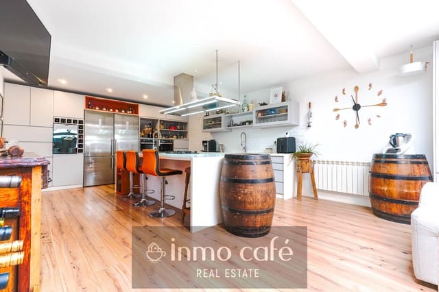 4 soverom Villa til salgs i Torre de la Horadada, Pilar de la Horadada med svømmebasseng garasje - € 895 000 (Ref: 9825623)