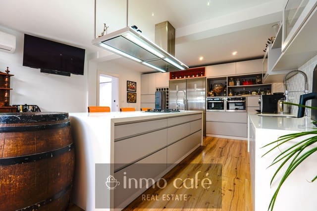 4 soverom Villa til salgs i Torre de la Horadada, Pilar de la Horadada med svømmebasseng garasje - € 895 000 (Ref: 9825623)