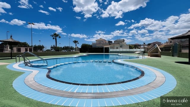 4 soverom Hus til salgs i Orihuela Costa, Orihuela med svømmebasseng garasje - € 280 000 (Ref: 9838471)