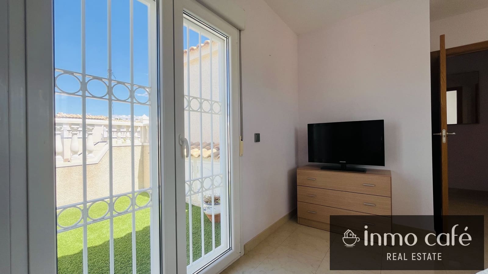 4 bedroom Townhouse for sale in Orihuela Costa with pool garage - € 280,000 (Ref: 9838471)